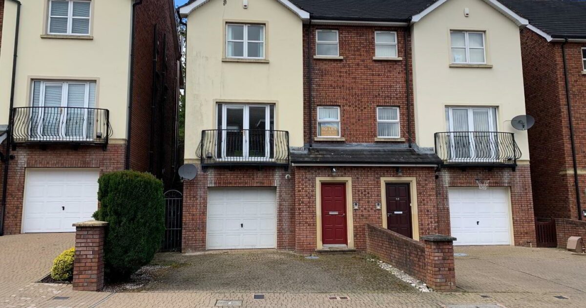 50 Clarendon Manor, Derry McAteer Solutions